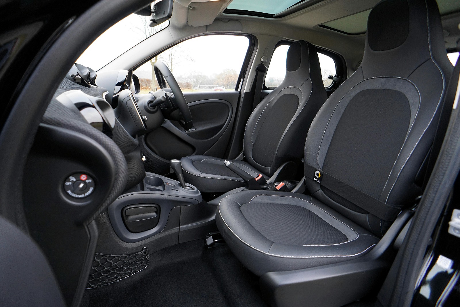 Tips for Maintaining Your Luxury Car in the UAE